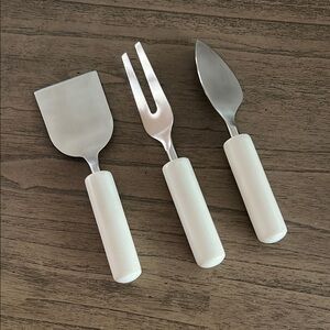 NEW White Cheese Knife Utensil Set